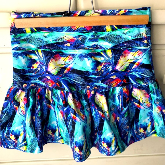 MANA Dresses & Skirts - MANA skort medium